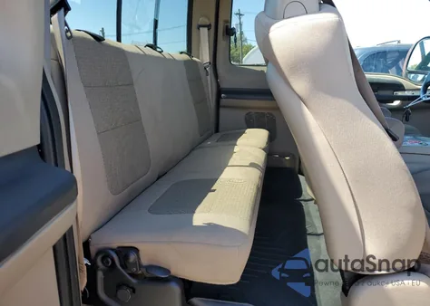 2005 Ford F350 Srw Super Duty z USA, uszkodzony, nr VIN 1FTWX31P25EB28978